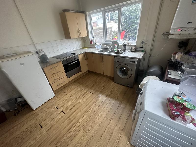 5 bed property in North Road, Cardiff